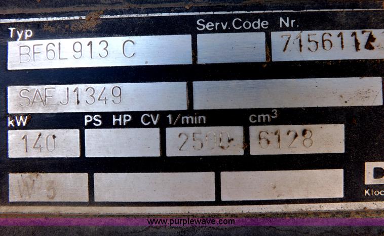 image for item I7745 1982 Allis Chalmers 8050 tractor