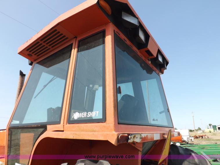 image for item I7745 1982 Allis Chalmers 8050 tractor