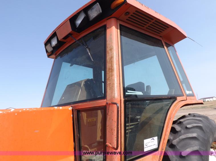 image for item I7745 1982 Allis Chalmers 8050 tractor