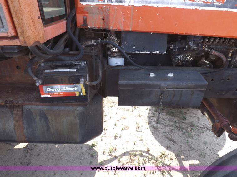 image for item I7745 1982 Allis Chalmers 8050 tractor