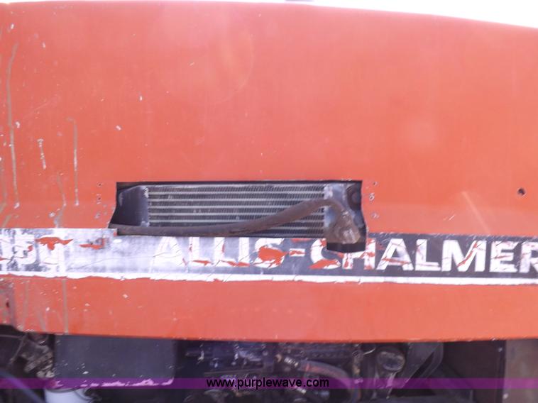 image for item I7745 1982 Allis Chalmers 8050 tractor