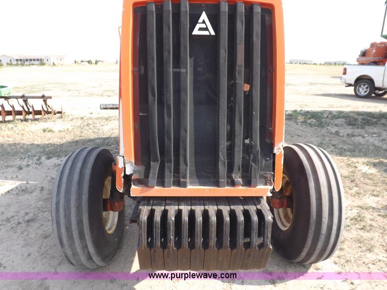 image for item I7745 1982 Allis Chalmers 8050 tractor