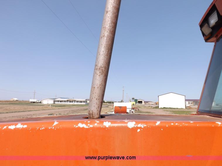 image for item I7745 1982 Allis Chalmers 8050 tractor