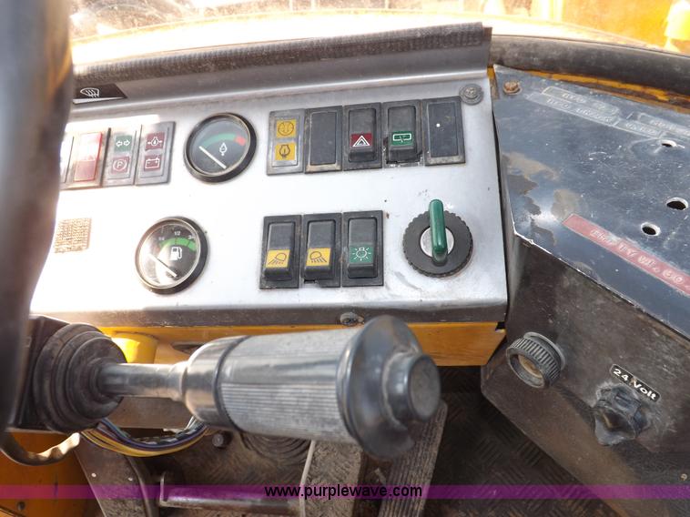 image for item I7747 Michigan L90 wheel loader