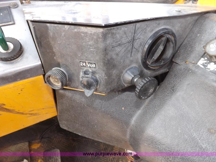 image for item I7747 Michigan L90 wheel loader