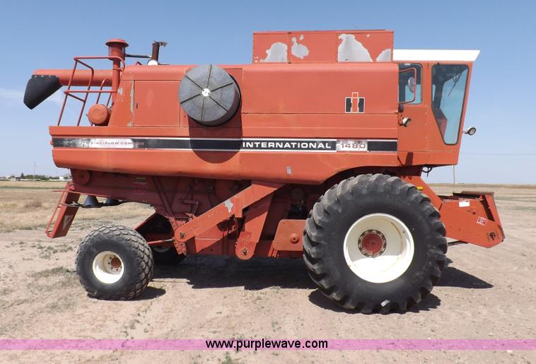 image for item I7748 1984 Case IH 1480 combine