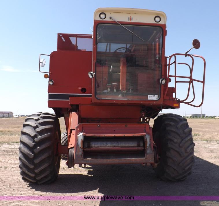 image for item I7748 1984 Case IH 1480 combine