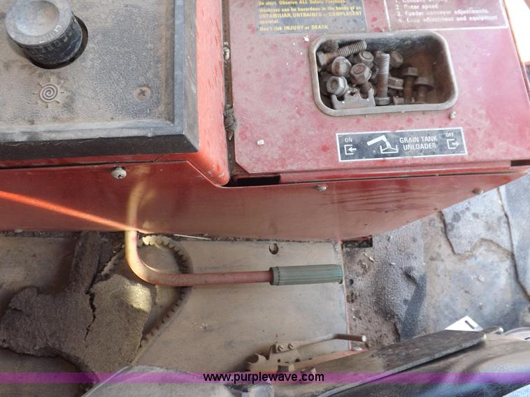 image for item I7748 1984 Case IH 1480 combine