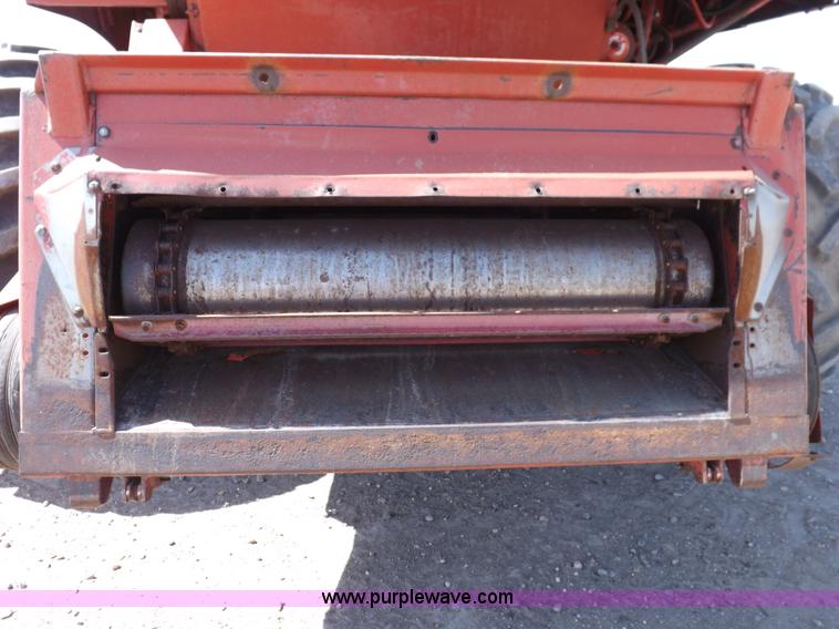 image for item I7748 1984 Case IH 1480 combine