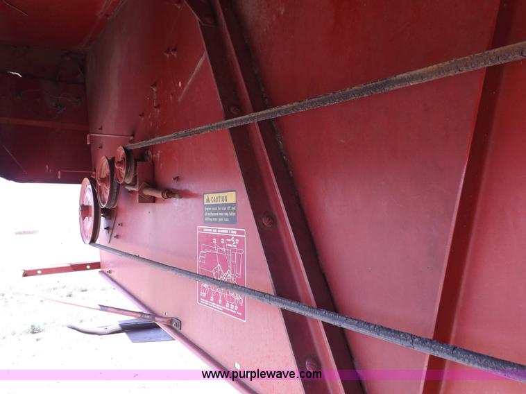 image for item I7748 1984 Case IH 1480 combine