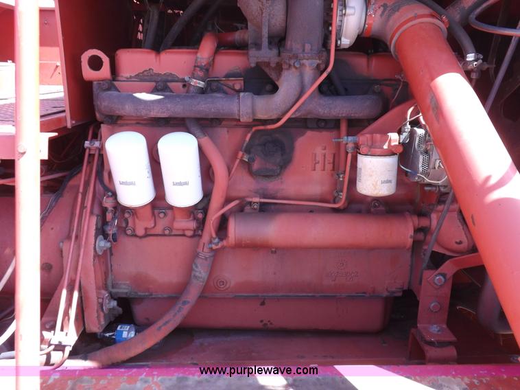 image for item I7748 1984 Case IH 1480 combine