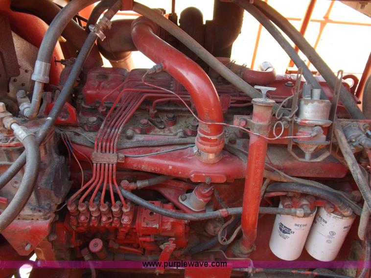 image for item I7748 1984 Case IH 1480 combine