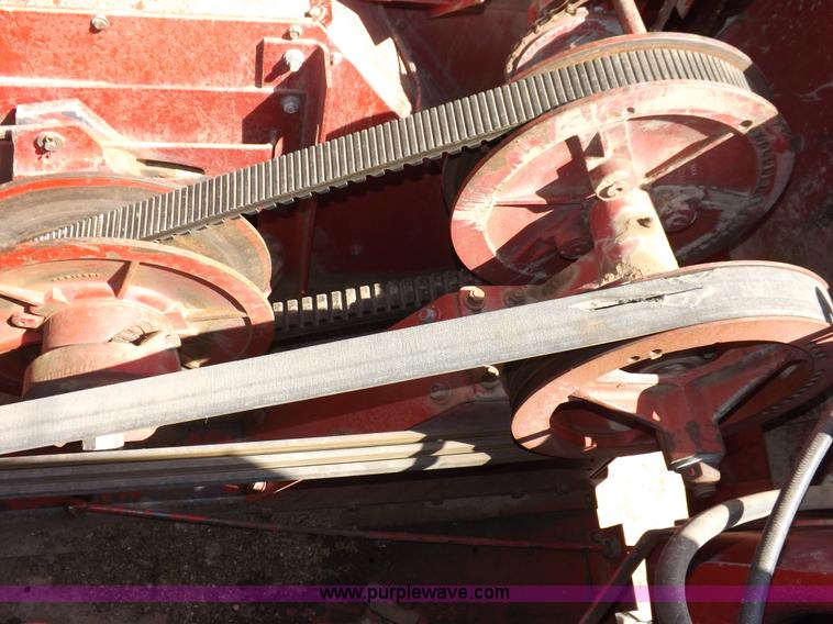 image for item I7748 1984 Case IH 1480 combine