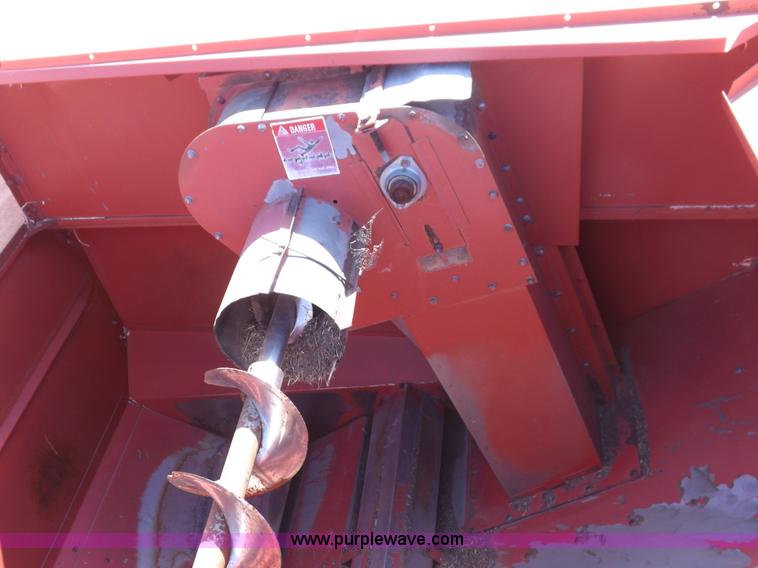 image for item I7748 1984 Case IH 1480 combine