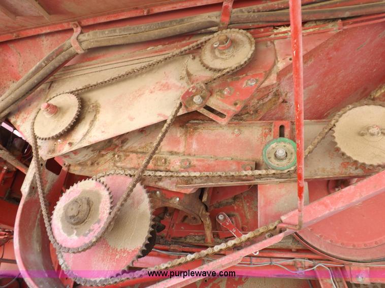 image for item I7748 1984 Case IH 1480 combine