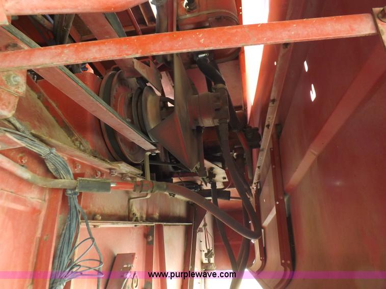 image for item I7748 1984 Case IH 1480 combine