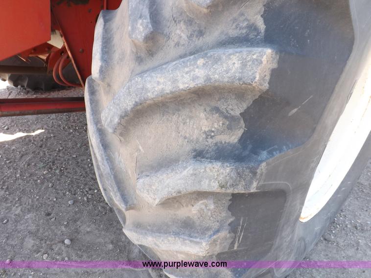 image for item I7748 1984 Case IH 1480 combine