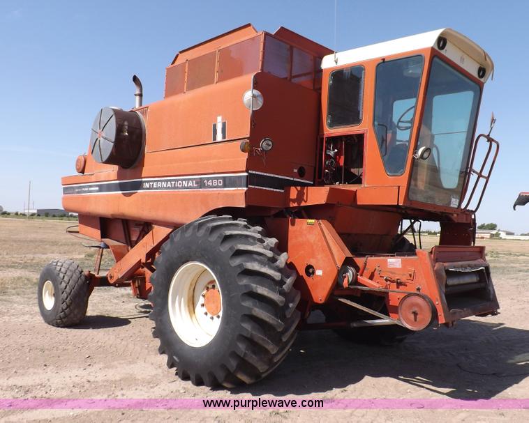 image for item I7749 1979 Case IH 1480 combine