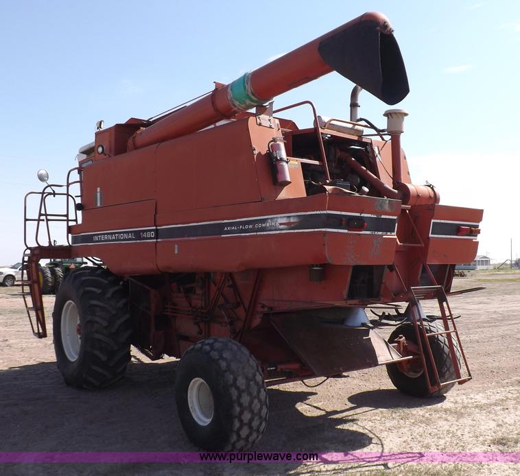 image for item I7749 1979 Case IH 1480 combine