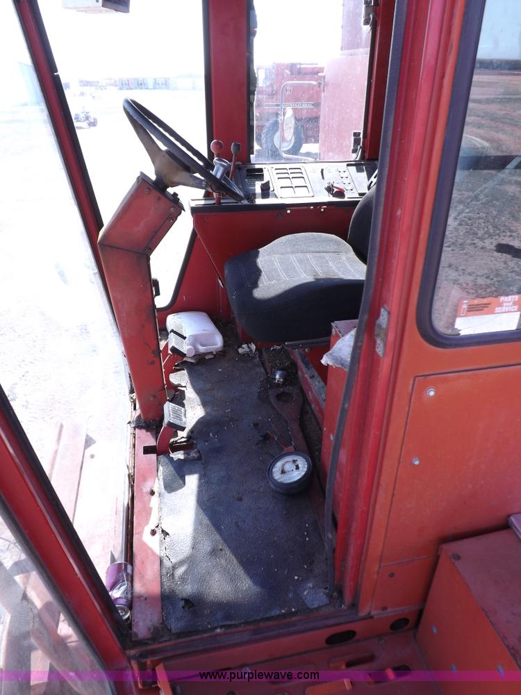 image for item I7749 1979 Case IH 1480 combine