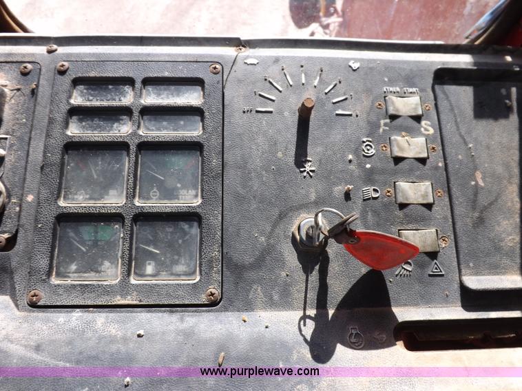 image for item I7749 1979 Case IH 1480 combine