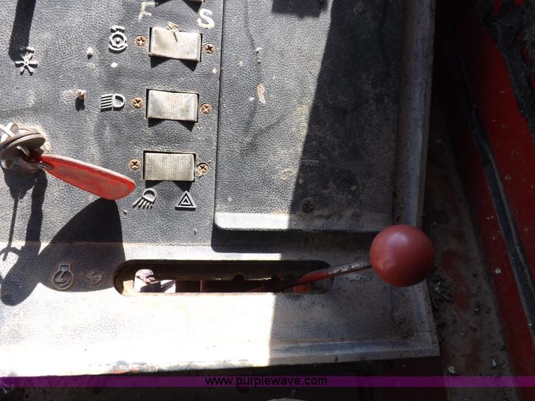 image for item I7749 1979 Case IH 1480 combine