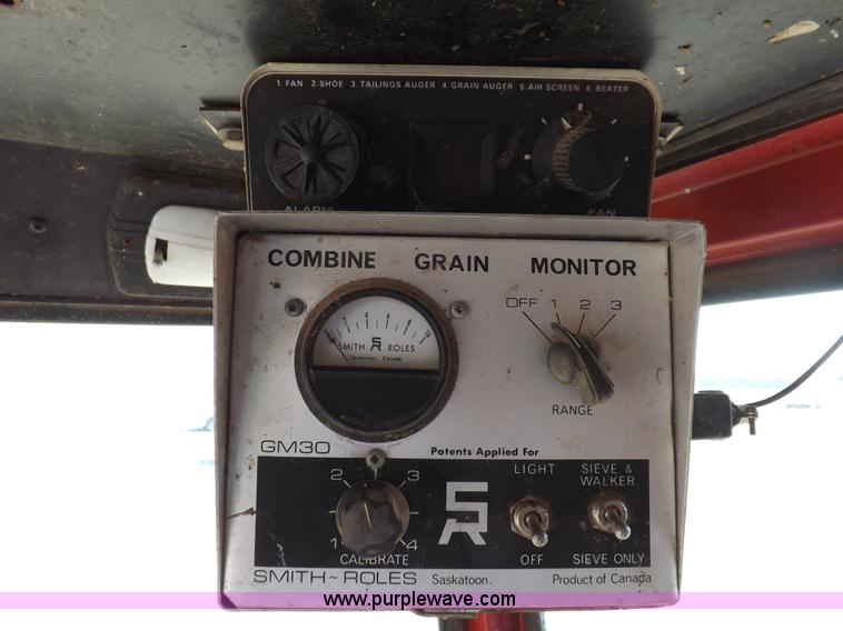 image for item I7749 1979 Case IH 1480 combine