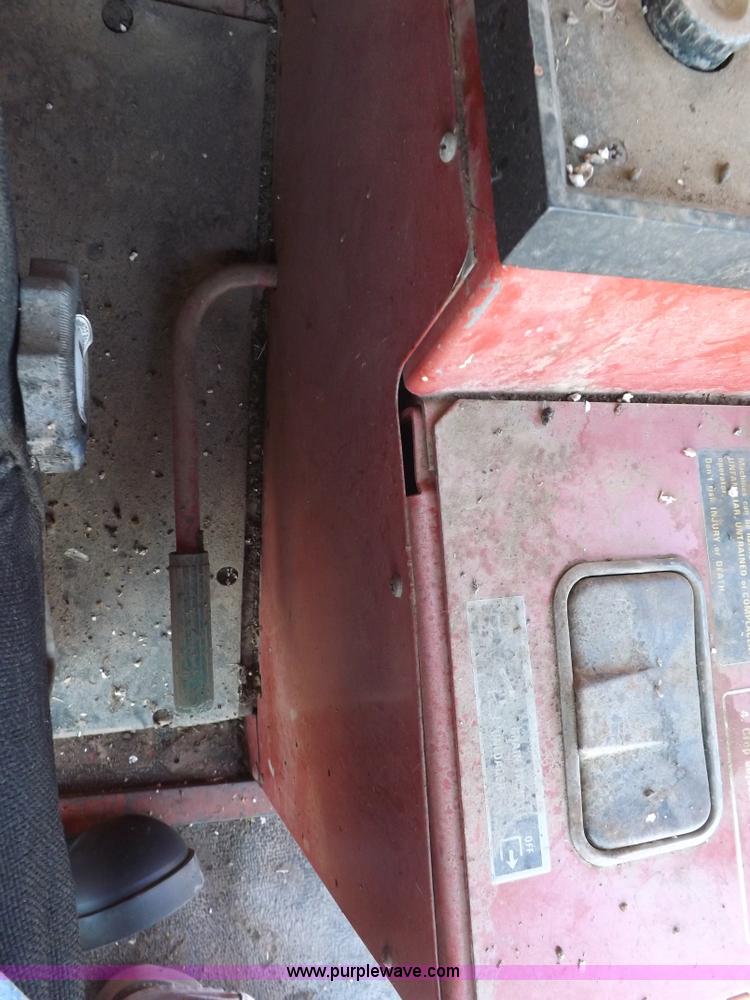 image for item I7749 1979 Case IH 1480 combine