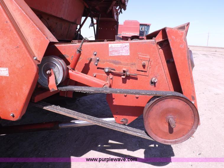 image for item I7749 1979 Case IH 1480 combine