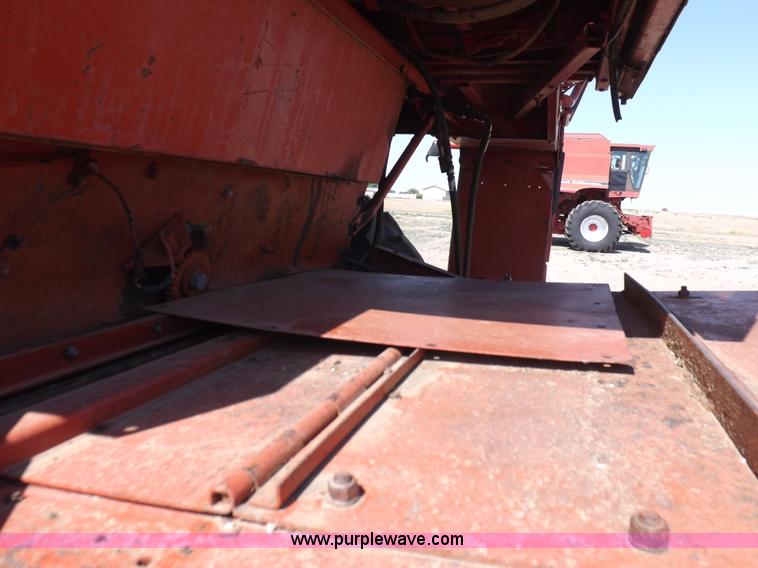 image for item I7749 1979 Case IH 1480 combine