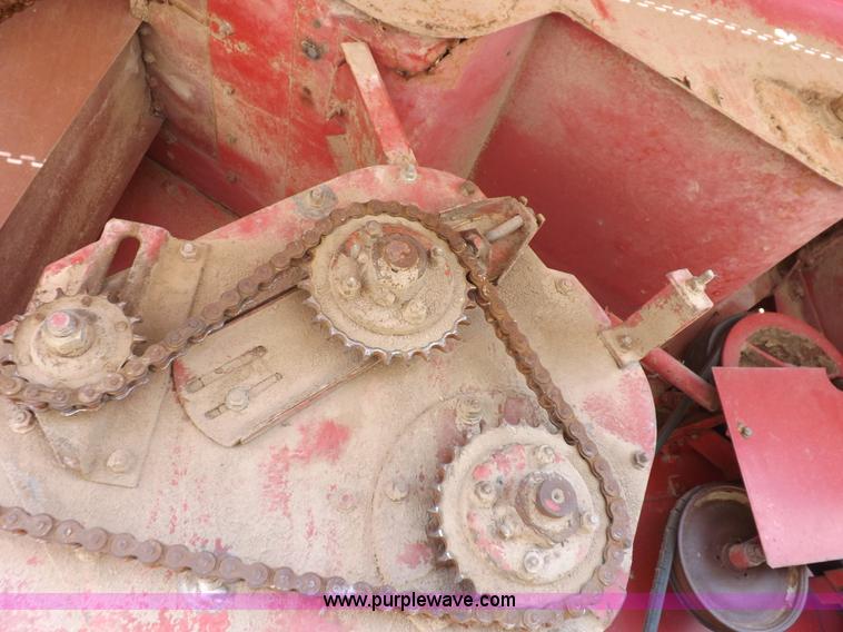 image for item I7749 1979 Case IH 1480 combine