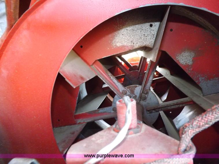 image for item I7749 1979 Case IH 1480 combine