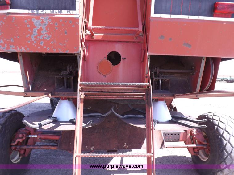 image for item I7749 1979 Case IH 1480 combine