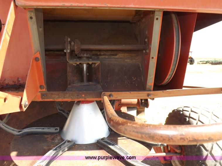 image for item I7749 1979 Case IH 1480 combine