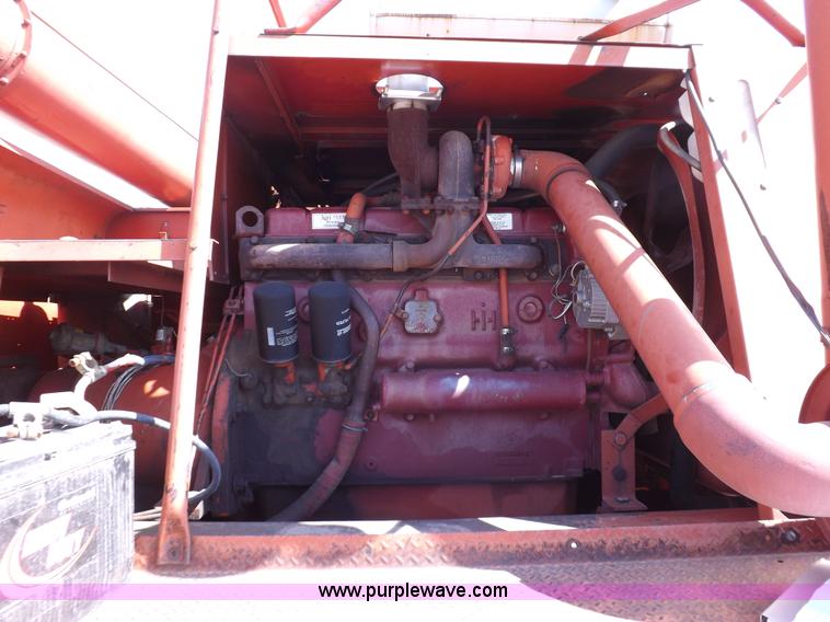 image for item I7749 1979 Case IH 1480 combine