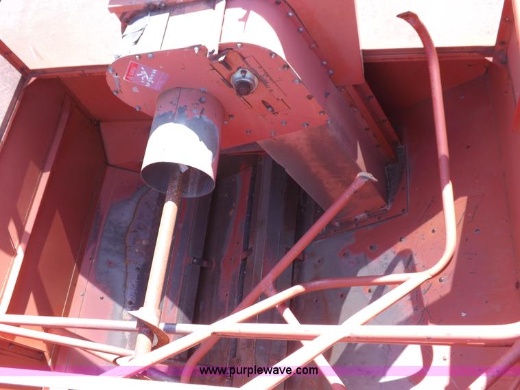 image for item I7749 1979 Case IH 1480 combine