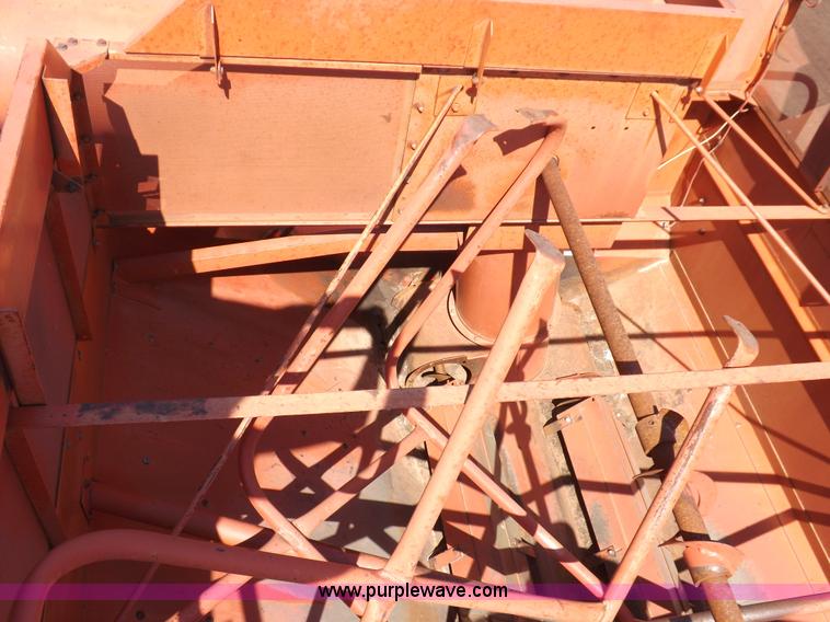 image for item I7749 1979 Case IH 1480 combine