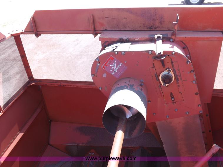 image for item I7749 1979 Case IH 1480 combine