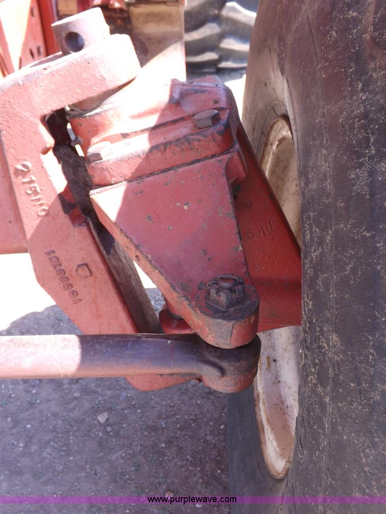 image for item I7749 1979 Case IH 1480 combine