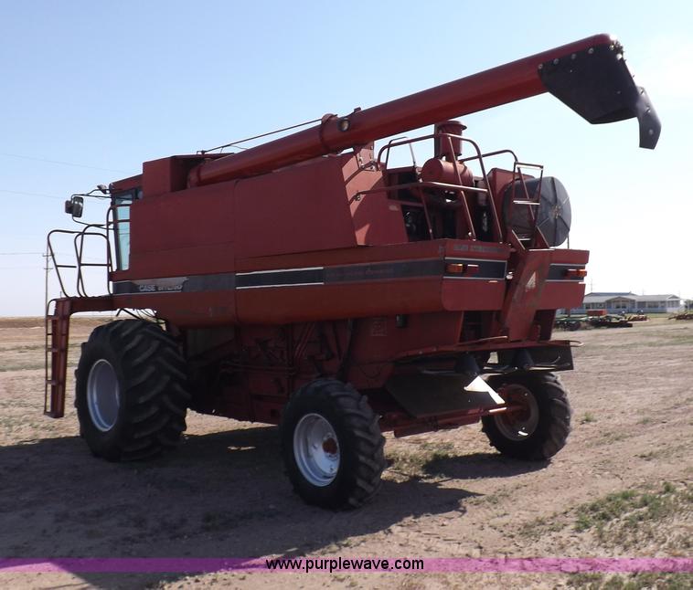 image for item I7750 1992 Case IH 1680 Axial-Flow 222BC combine