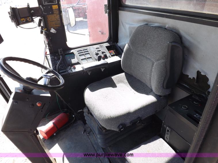 image for item I7750 1992 Case IH 1680 Axial-Flow 222BC combine