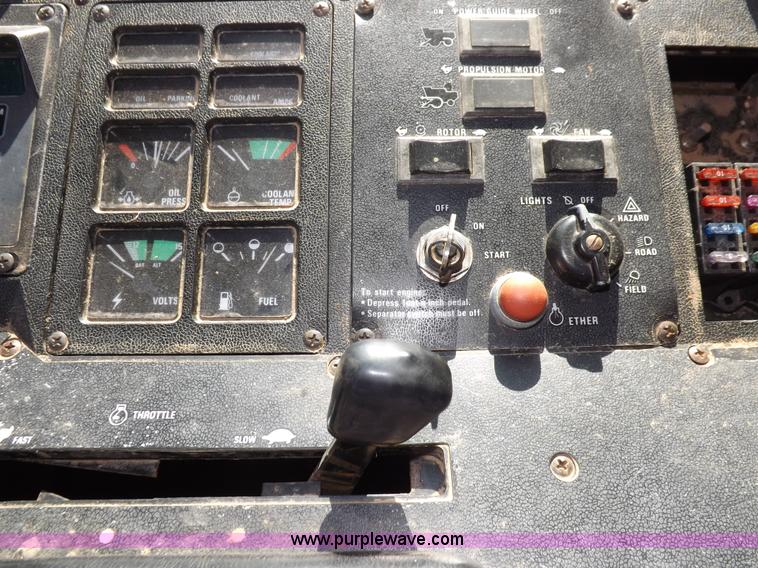 image for item I7750 1992 Case IH 1680 Axial-Flow 222BC combine