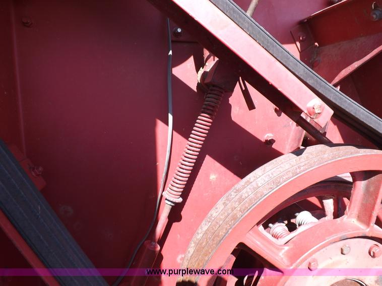 image for item I7750 1992 Case IH 1680 Axial-Flow 222BC combine