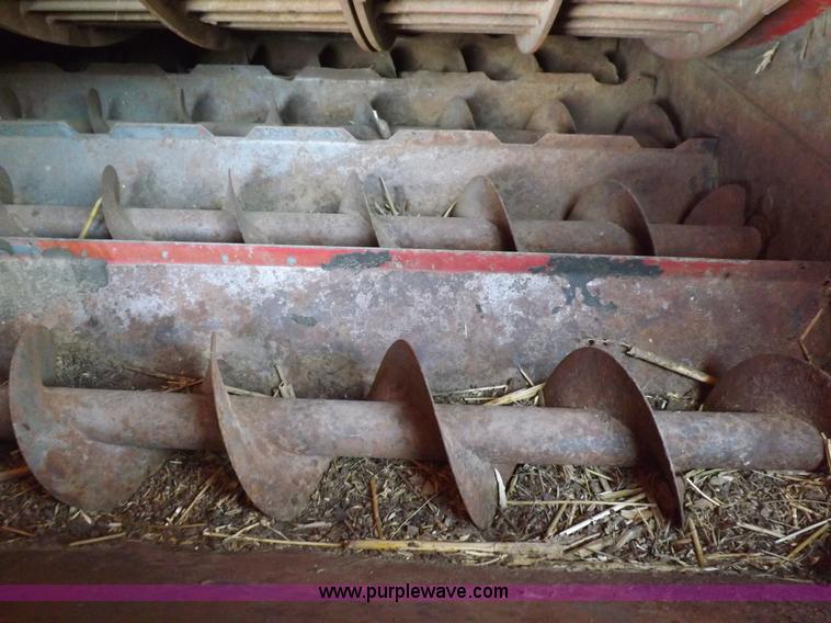 image for item I7750 1992 Case IH 1680 Axial-Flow 222BC combine