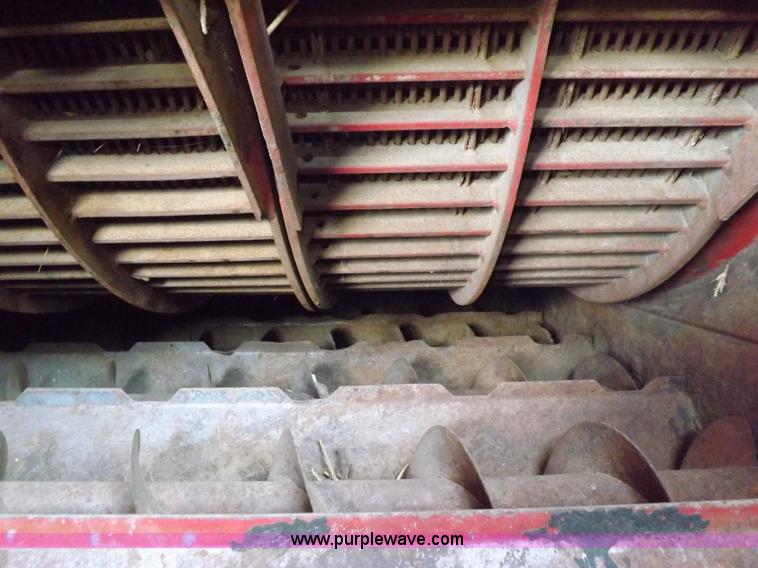 image for item I7750 1992 Case IH 1680 Axial-Flow 222BC combine