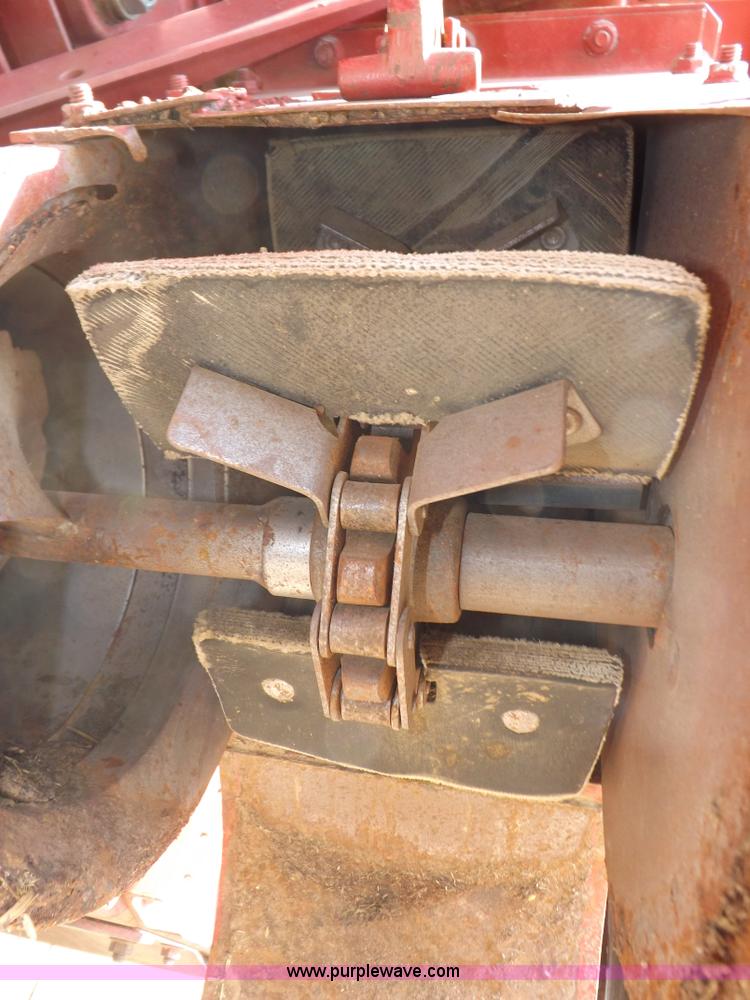 image for item I7750 1992 Case IH 1680 Axial-Flow 222BC combine