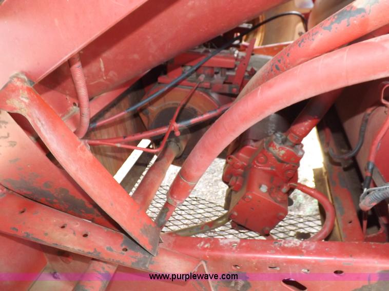 image for item I7750 1992 Case IH 1680 Axial-Flow 222BC combine