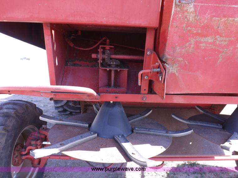 image for item I7750 1992 Case IH 1680 Axial-Flow 222BC combine