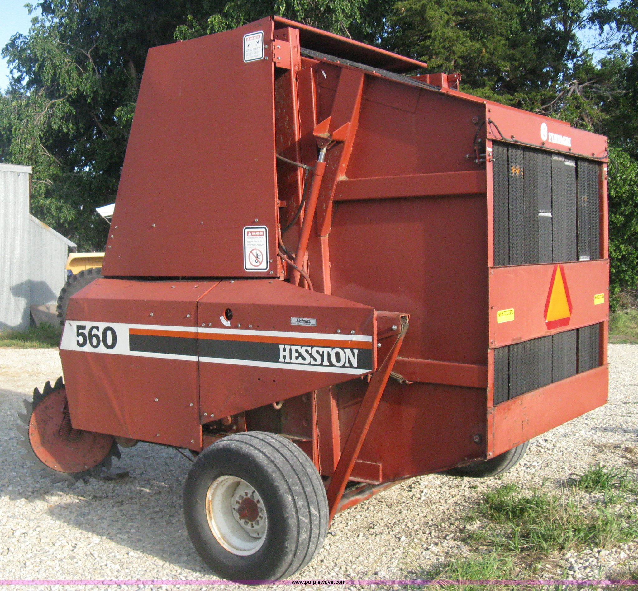 Hesston 560 Round Baler Operators Manual