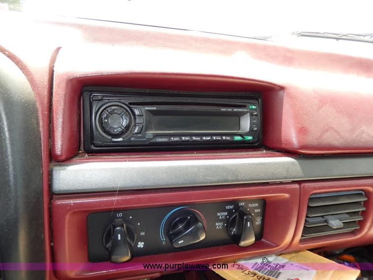 image for item AA9327 1994 Ford F250 XL pickup truck